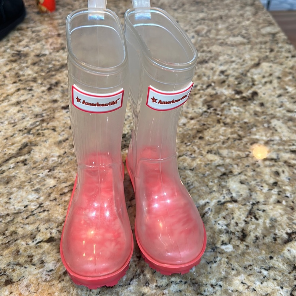 SZ 8/9 LITTLE GIRLS AMERICAN GIRL WELLIES. IN GREAT SHAPE.